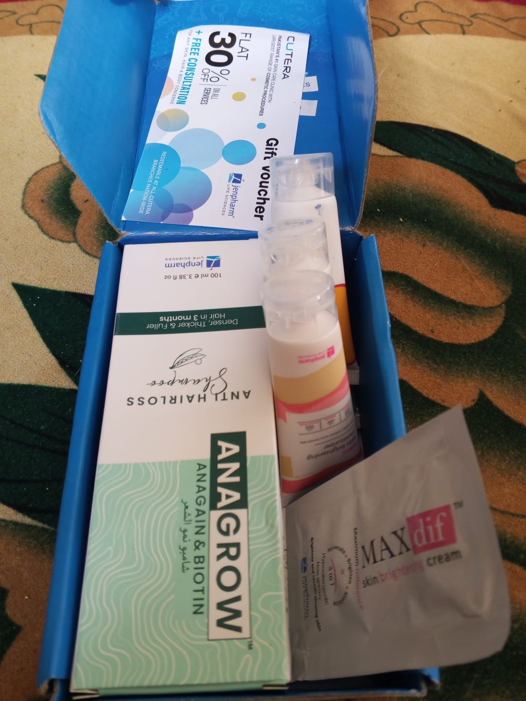 Customer photo review of Anagrow Shampoo
