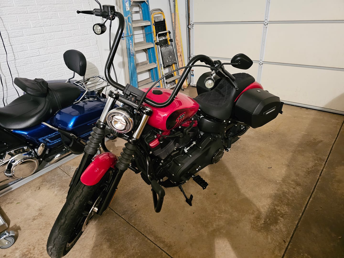 Customer photo review of 32L - Darkin Large Quick Mount Leather Wrapped Hard Saddlebags for Harley Softail Street Bob FXBB/S