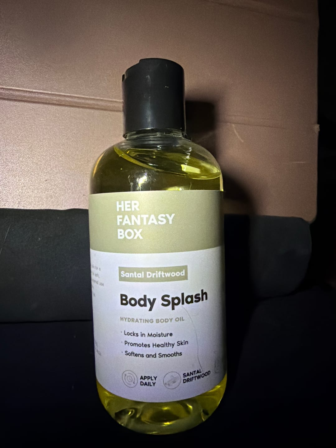 Customer photo review of Body Splash - Skin Smoothing Body Oil (Santal Driftwood) LUXURY SCENT