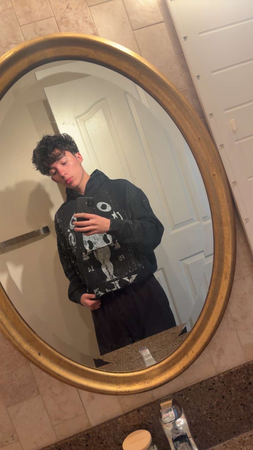Customer photo review of 5161 - Golds Gym Classic Pullovers
