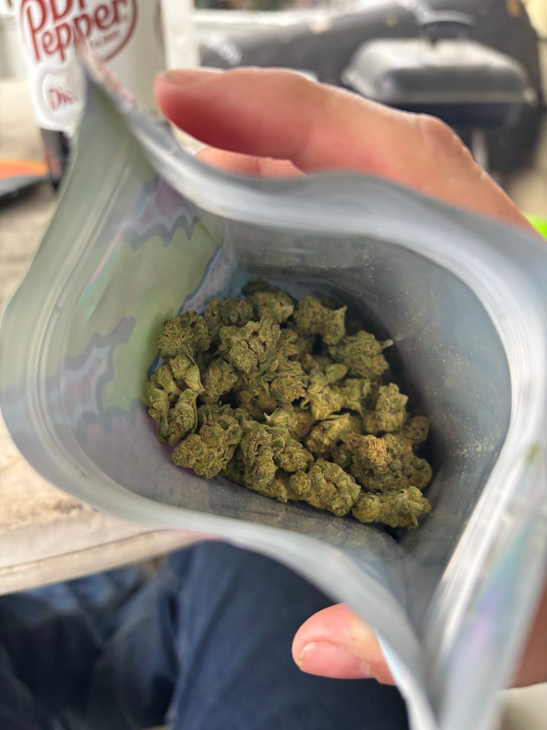 Customer photo review of Maui Wowie - 28 Grams Littles - Sativa