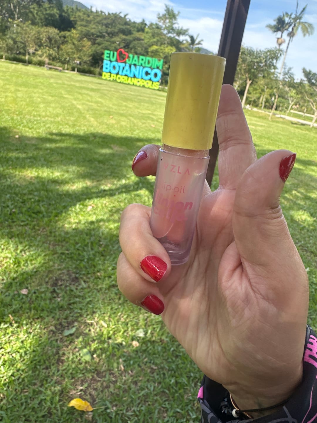 Customer photo review of Lip Oil Limoncello – Vizzela