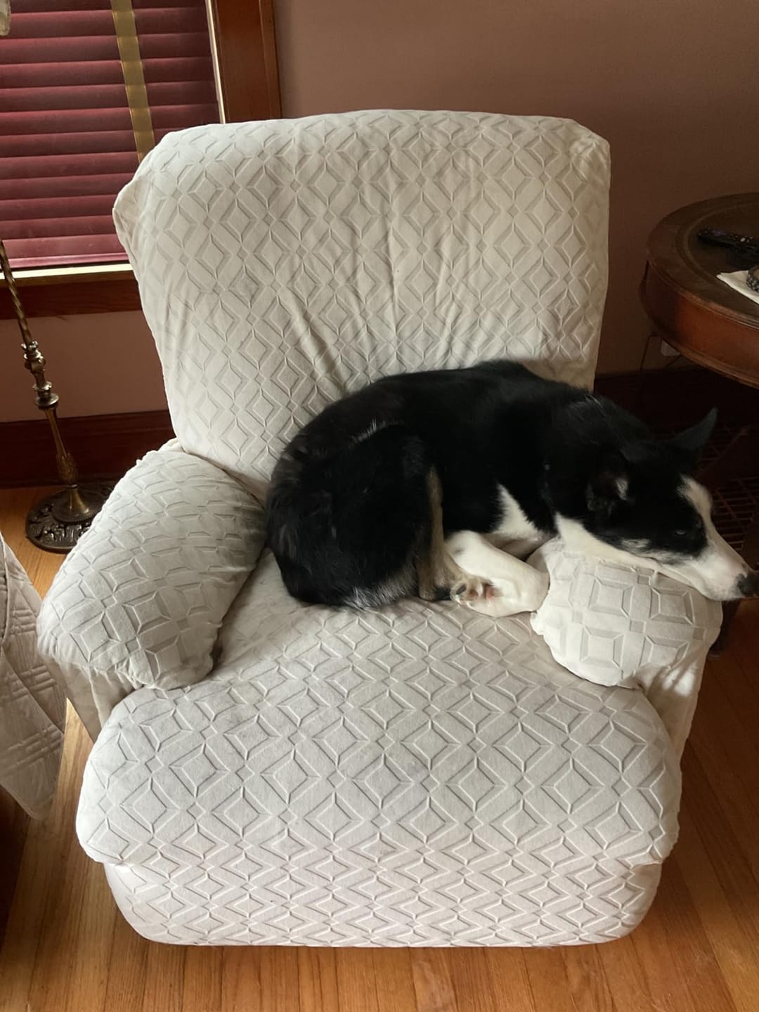 Customer photo review of Stretch Waterproof Recliner Sofa Cover with Pockets Washable Recliner Slipcovers