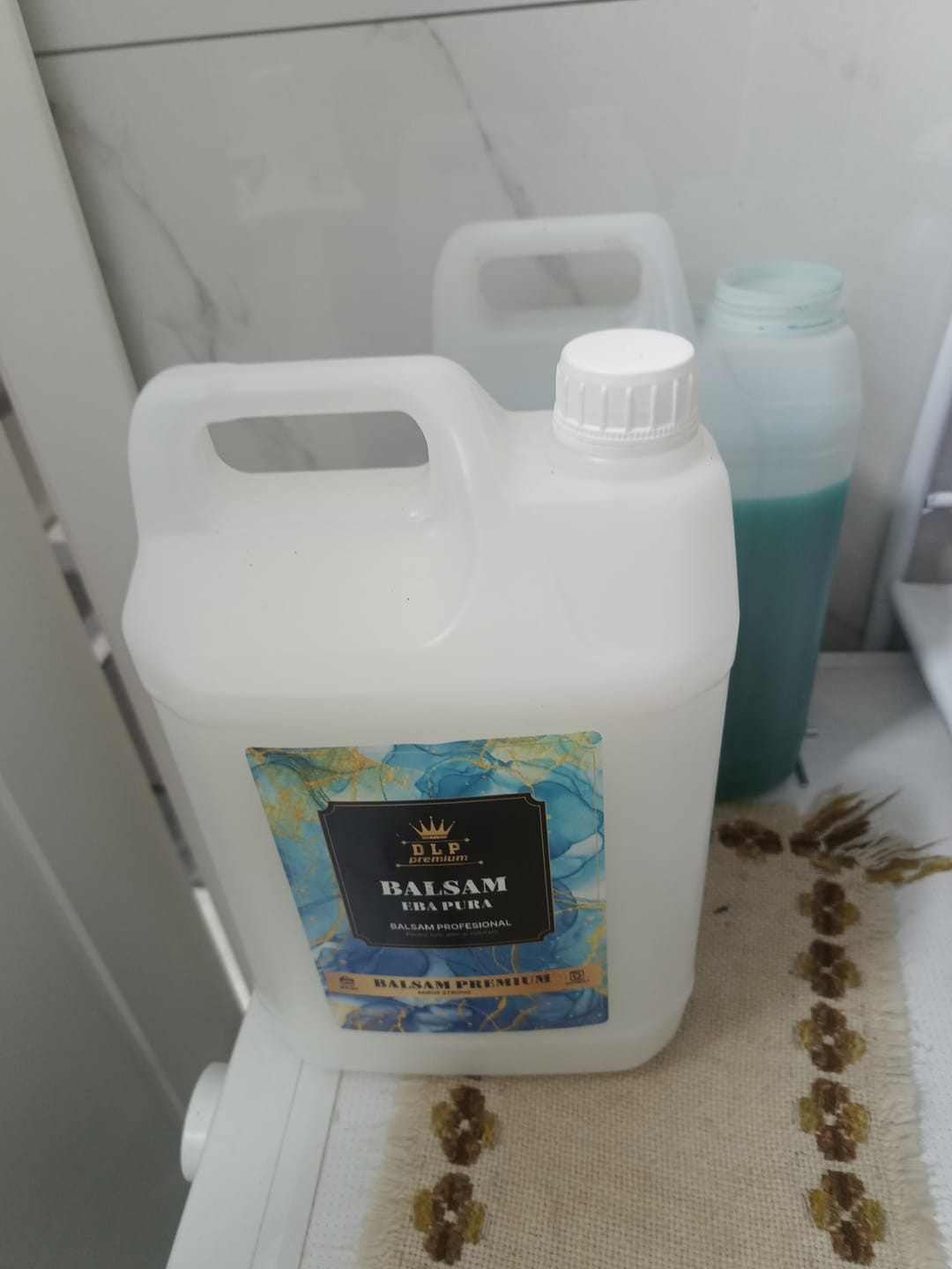 Customer photo review of Pachetul cu 3x Detergent Luxury Arabesque + 1x Balsam Eba Pura
