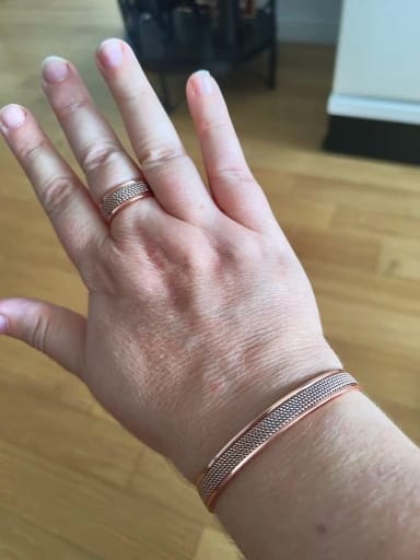 Customer photo review of Wui - Bracelet Jonc et Bague Cuivre Magnétiques