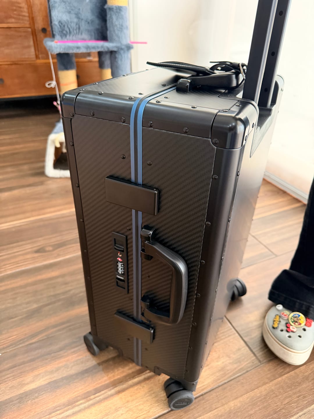 Customer photo review of Carbon X 2.0 Carbon Fiber Suitcase Black