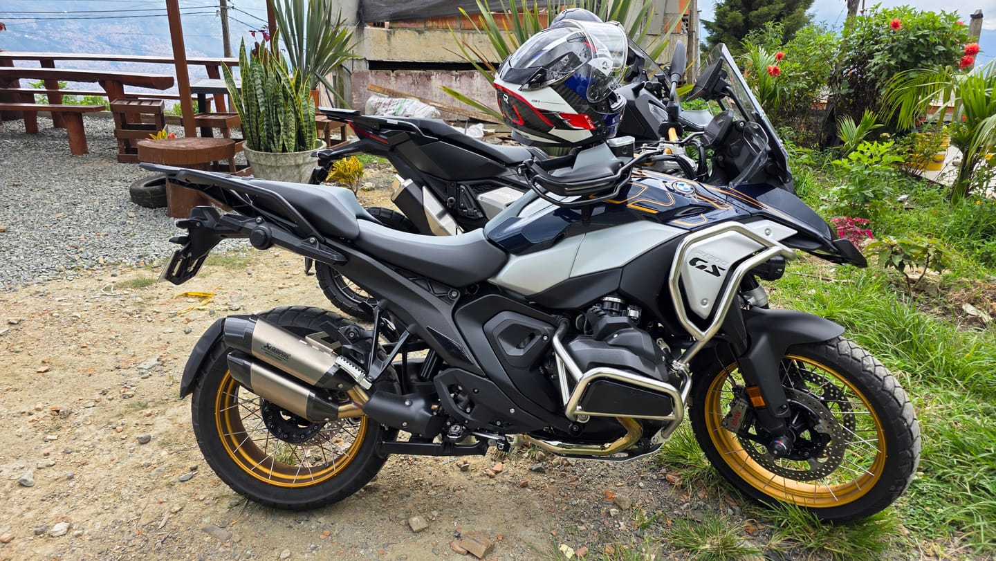 Customer photo review of Crash Bar System for BMW R1300GS and R1300GS Adventure
