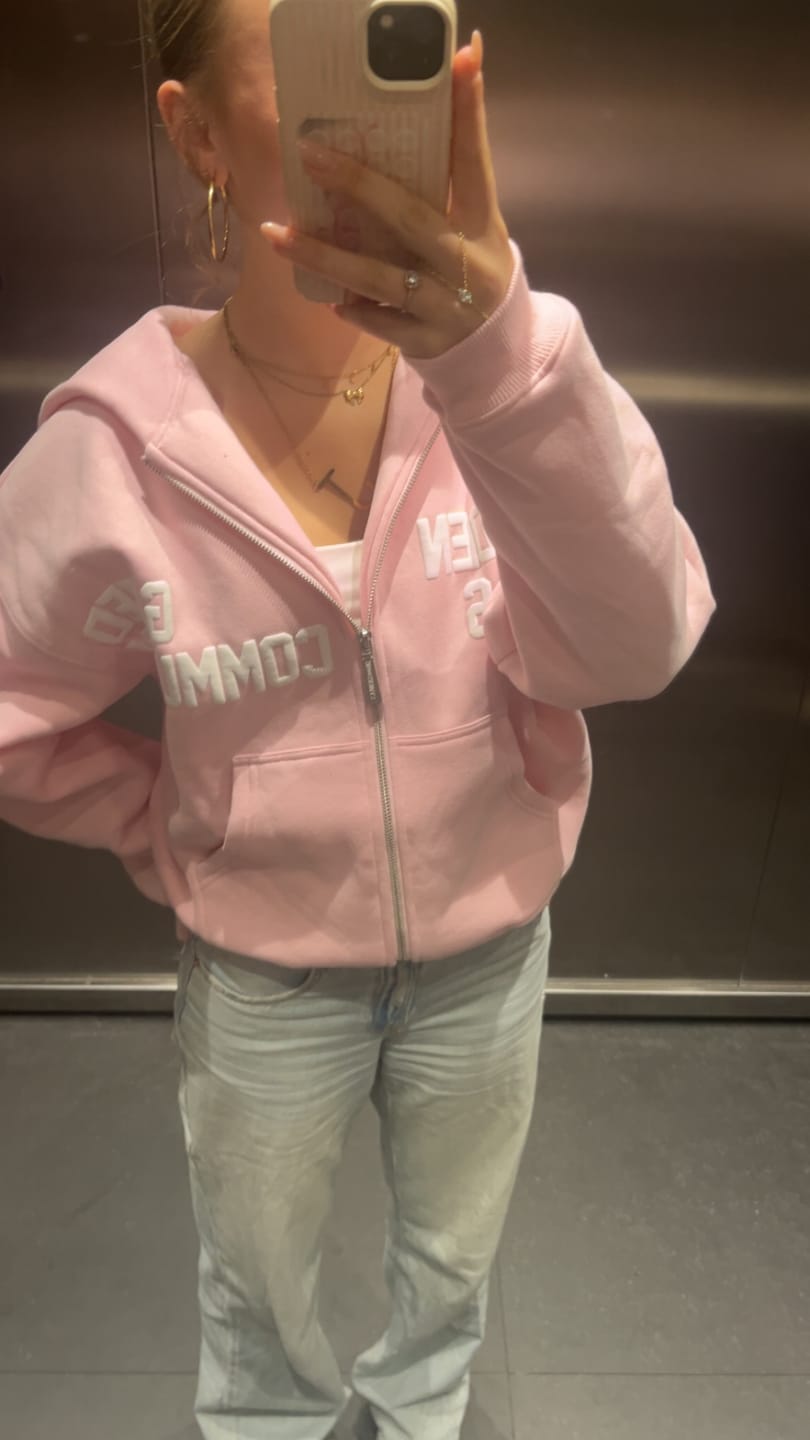 Customer photo review of GATED COMMUNITY SHORTS LIGHT PINK