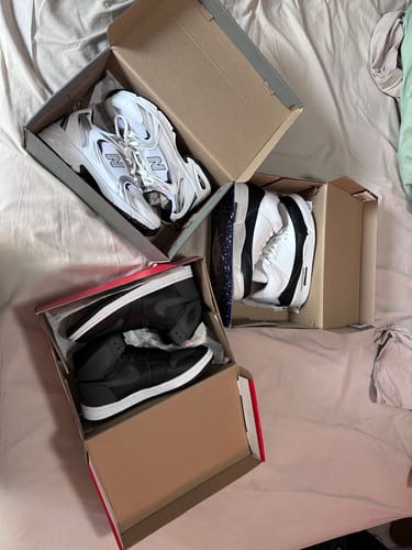 Customer photo review of Tenis New Balance 530 Blanco Marino Plata 1.1 Premium