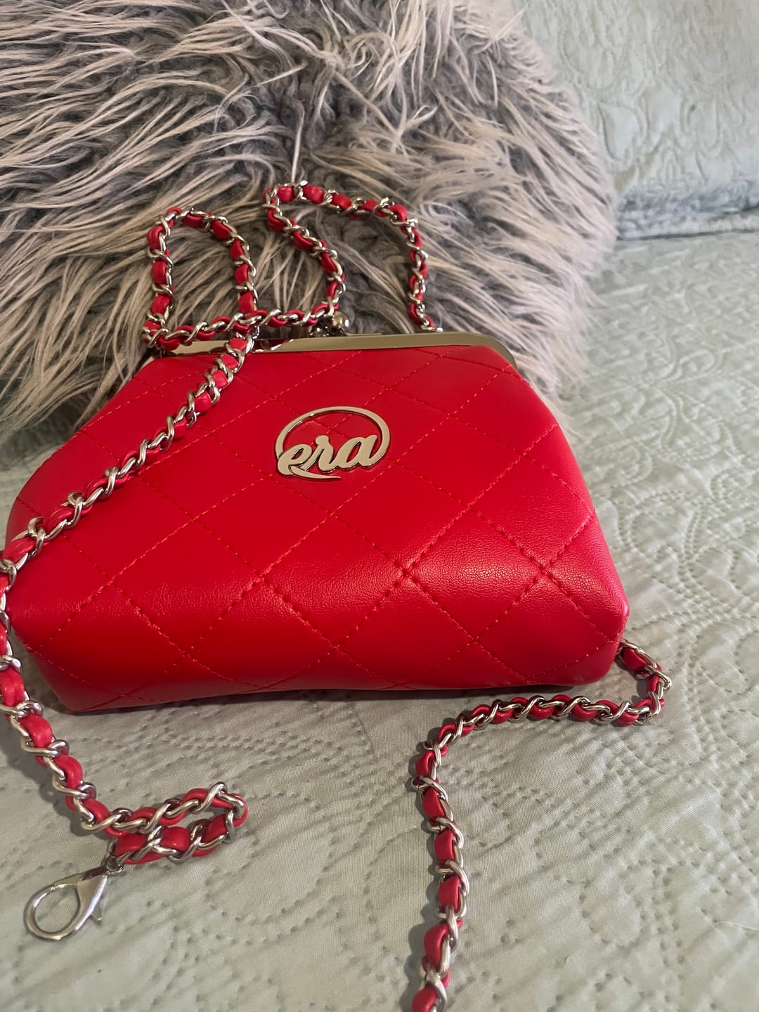 Customer photo review of ERA Mini Kisslock Chain Bag – Red