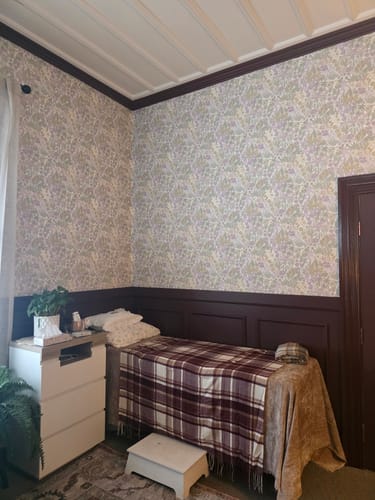 Customer photo review of Lysandra Wallpaper - Cream Heather