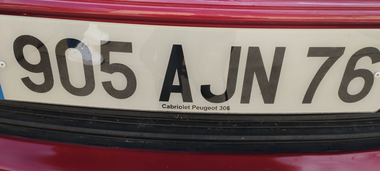 Customer photo review of Plaque auto plexiglass homologuée