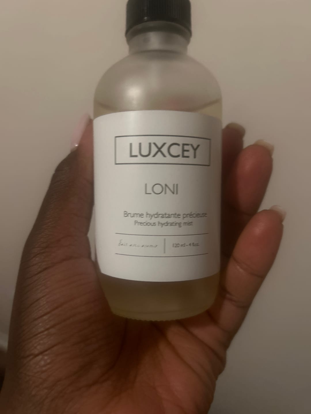Customer photo review of Loni - Hydrating Mist