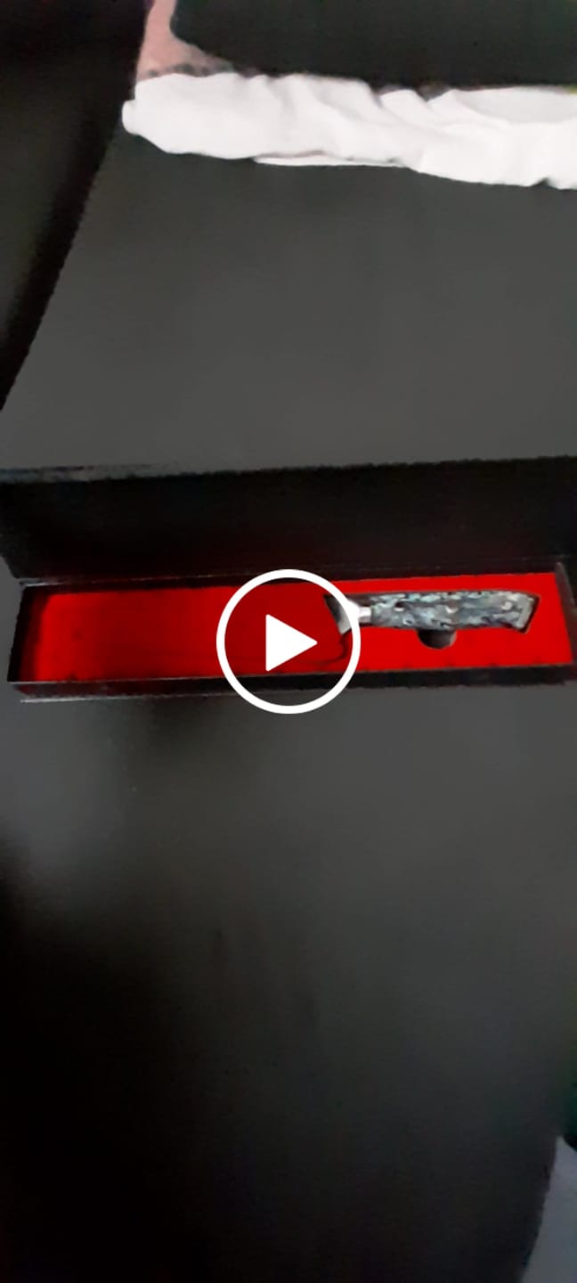 Customer video review of Sheru Chefmesser