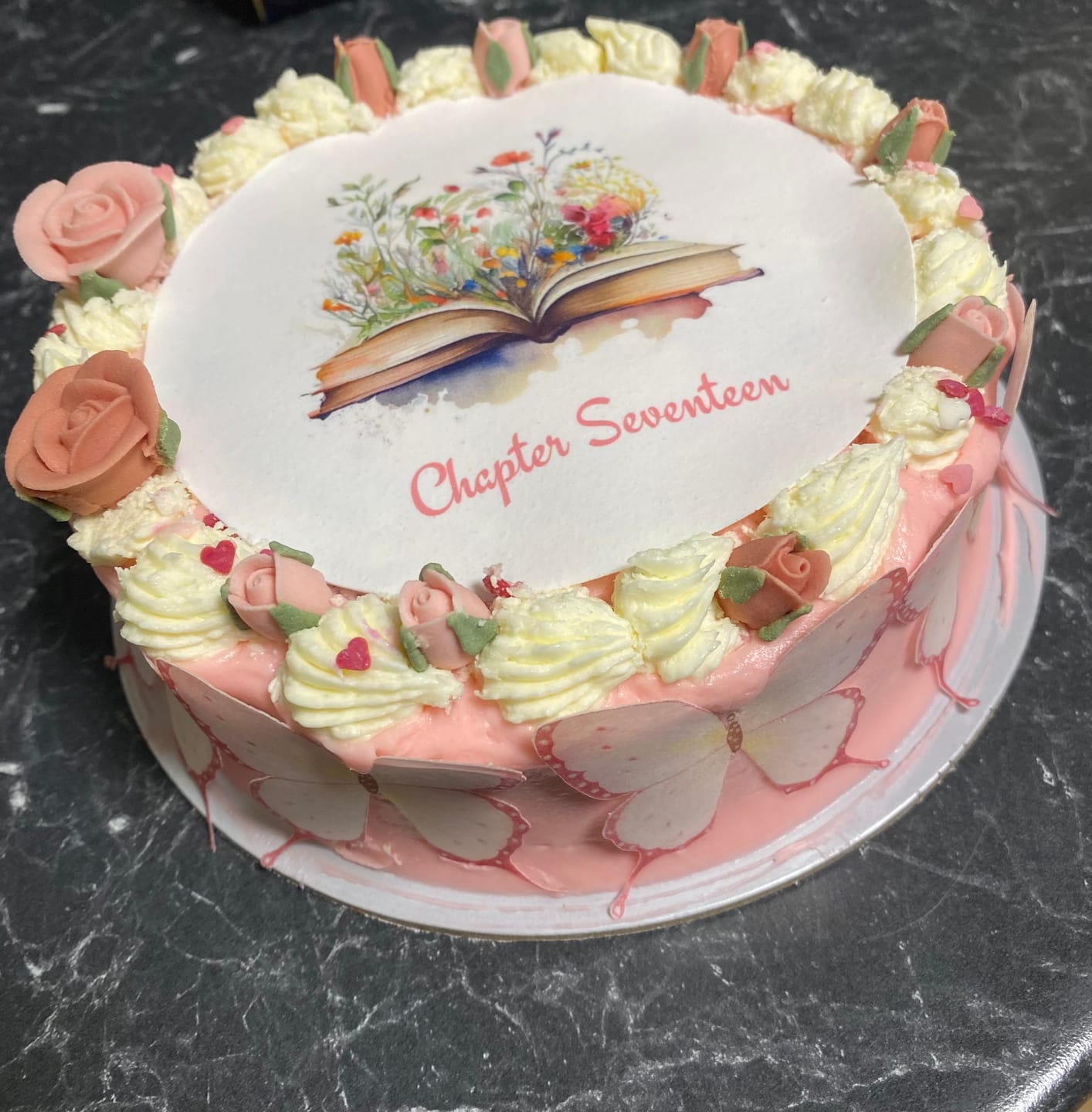 Customer photo review of 12 cm Round Custom Edible Icing Image
