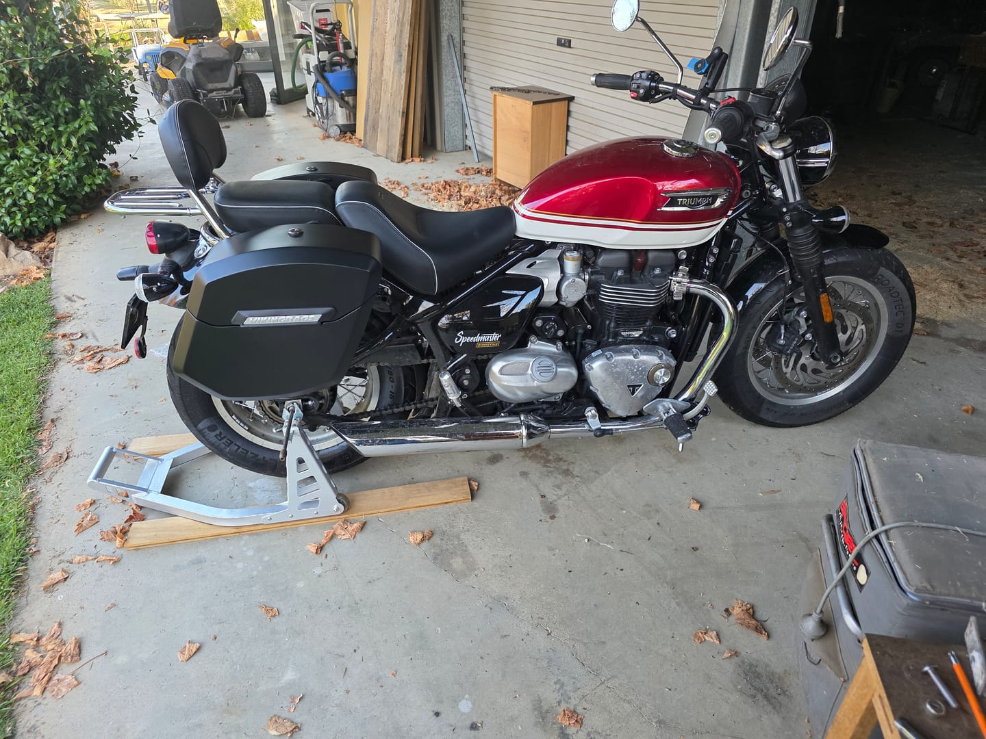Customer photo review of 24L - Ironclad Quick-Mount Medium Triumph Bonneville Speedmaster 2018+ Matte Hard Saddlebags