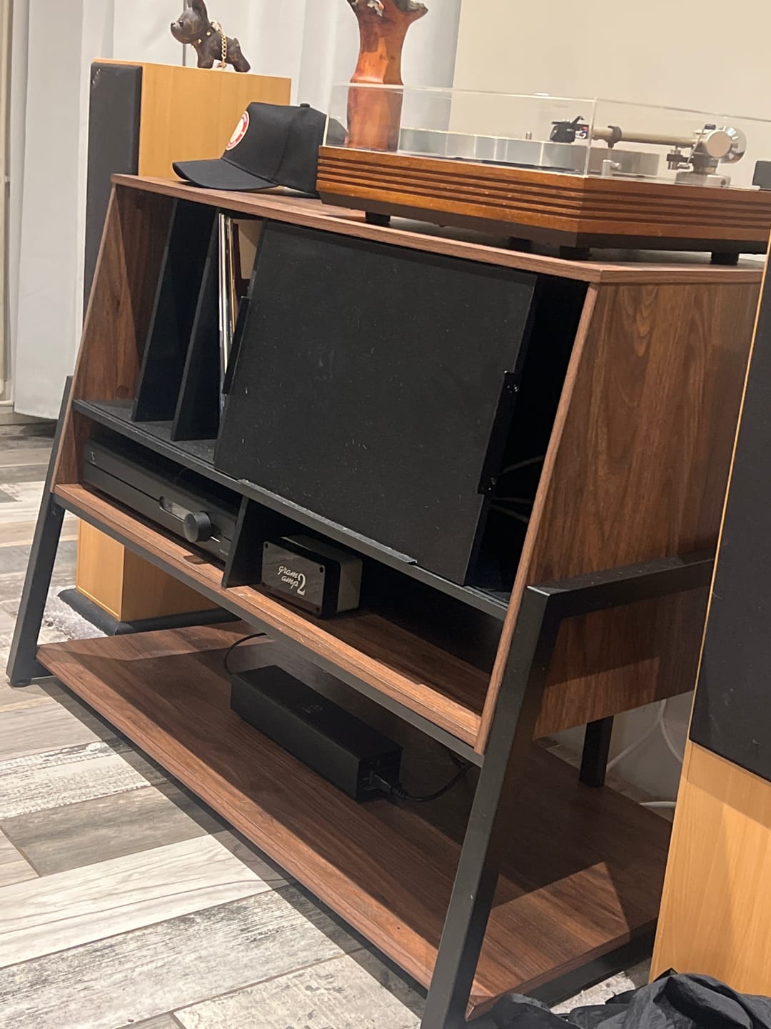 Customer photo review of Eiffel RS10 Record Player Stand