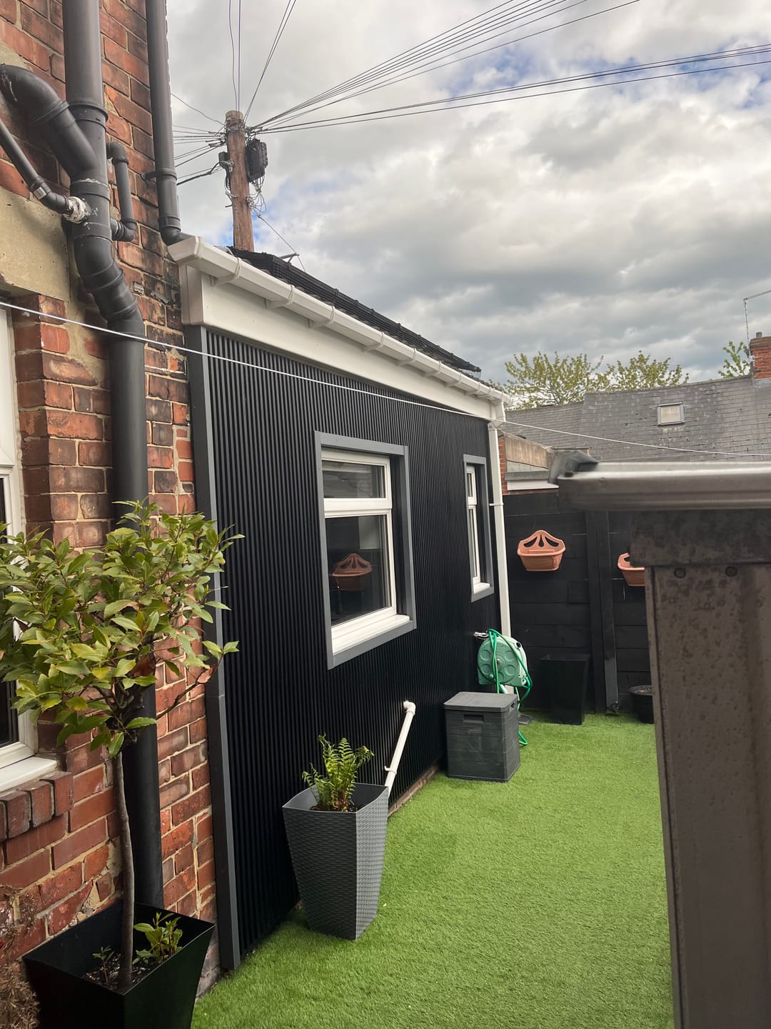 Customer photo review of Exterior Seamless Outdoor Panels 2.4m × 2.4m (16 Panels Per Pack) Multiple Colours