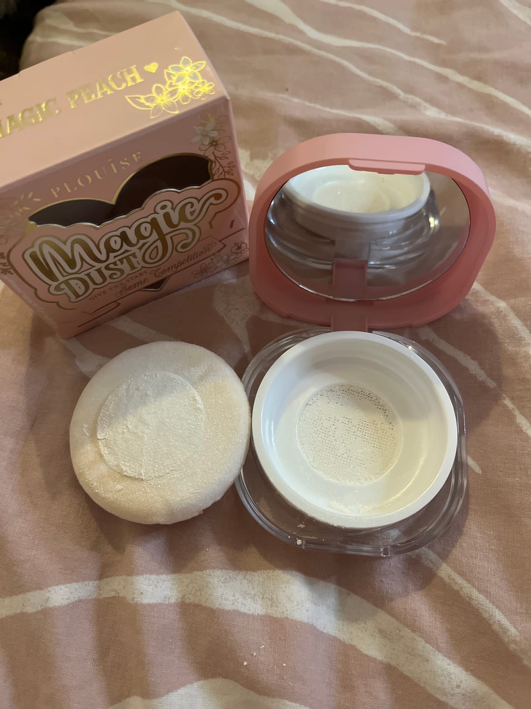 Customer photo review of Magic Dust Loose Highlighter