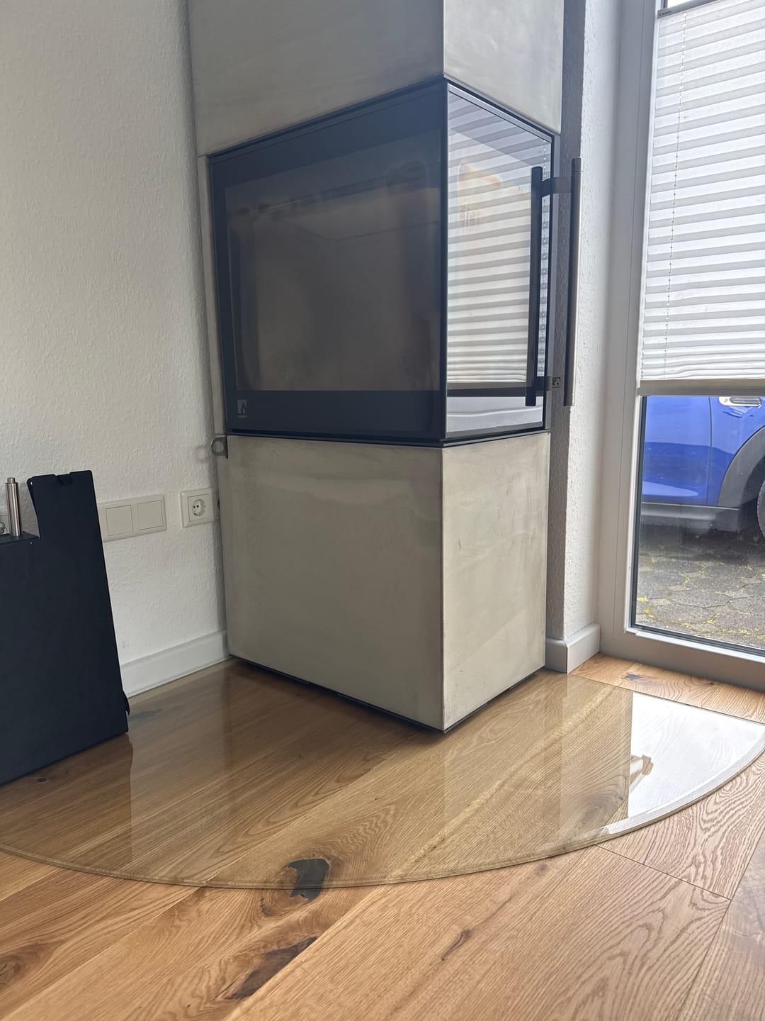 Customer photo review of Glasplatte Kamin, Funkenschutzplatte Glas für Kaminofen - Viertelkreis