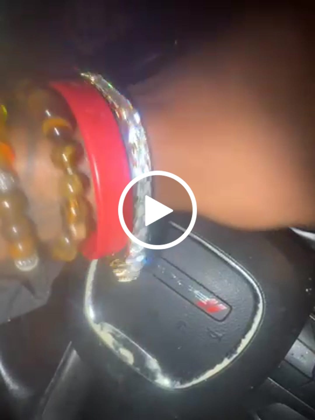 Customer video review of 10mm Clustered Tennis Bracelet - Gold