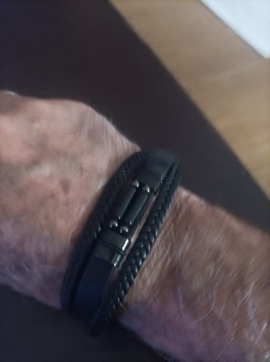 Customer photo review of Buddha Stones, Tigerauge, Lapislazuli, Hämatit, Jaspis, Schwarzer Onyx, Stärke, Mehrlagiges Lederarmband