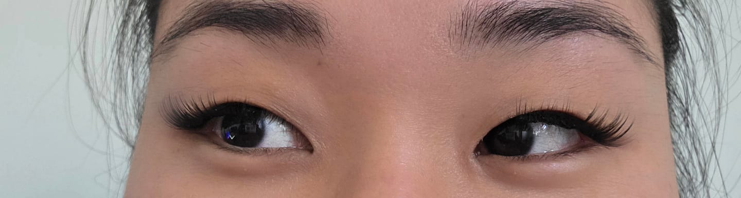 Customer photo review of Infinaluxe Pre-Glued Lash Extensions