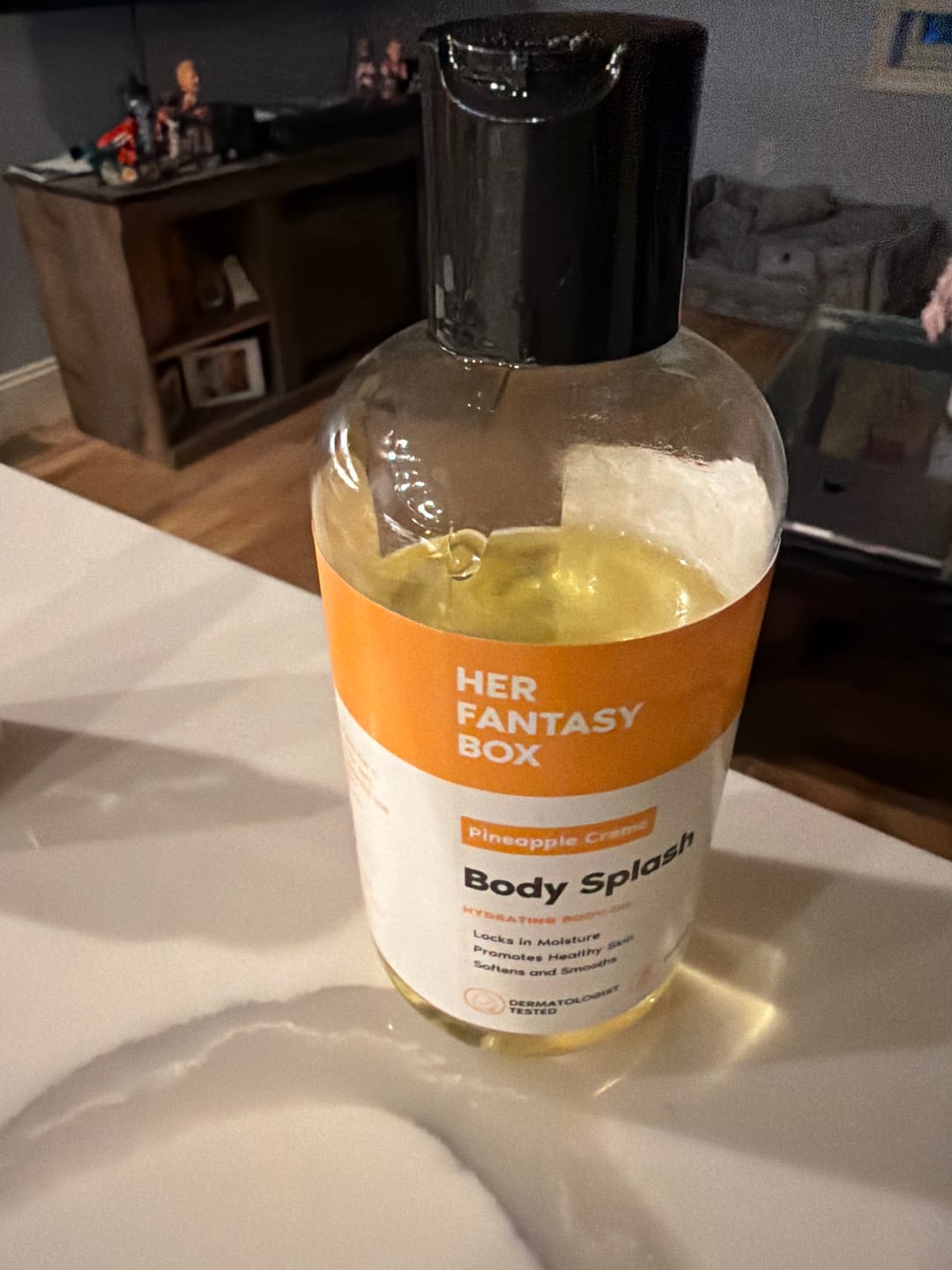 Customer photo review of Body Splash - Skin Smoothing Body Oil  (Pineapple Creme)