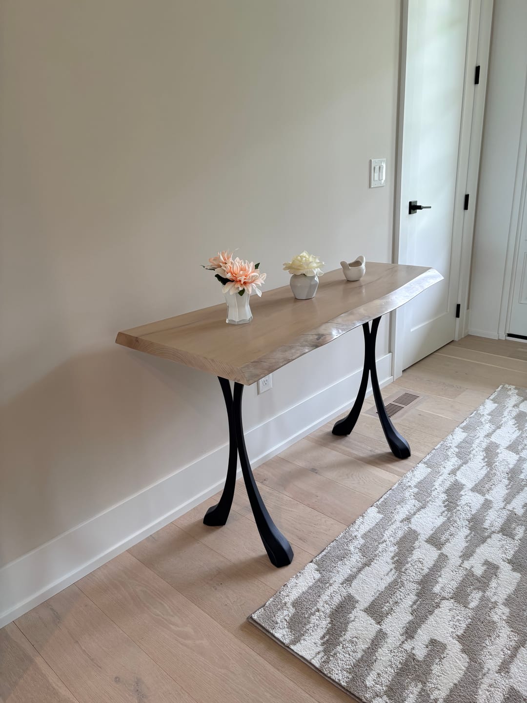 Customer photo review of Console Table Legs 209 Xeni 28.3" H Handmade Design for Woodworking