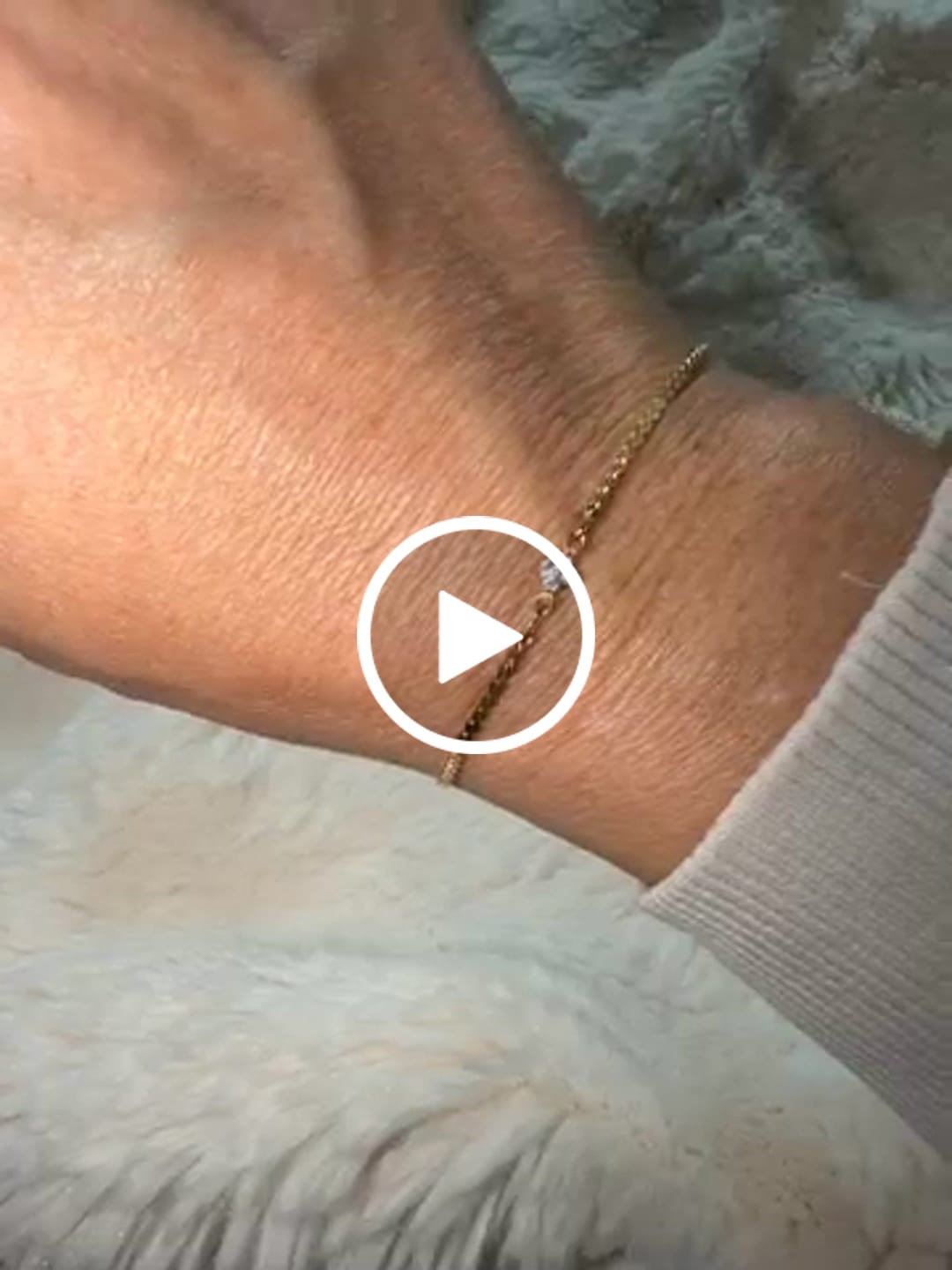 Customer video review of Permanent Armband - dein everbond in Berlin