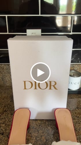 Customer video review of CD 25 C'EST DIO red patent leather 396129