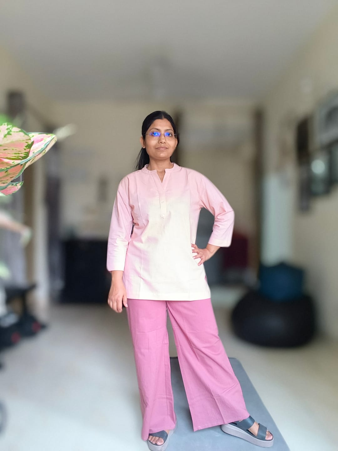 Customer photo review of Women Rose Taupe Airy Linen Wide Leg Pant