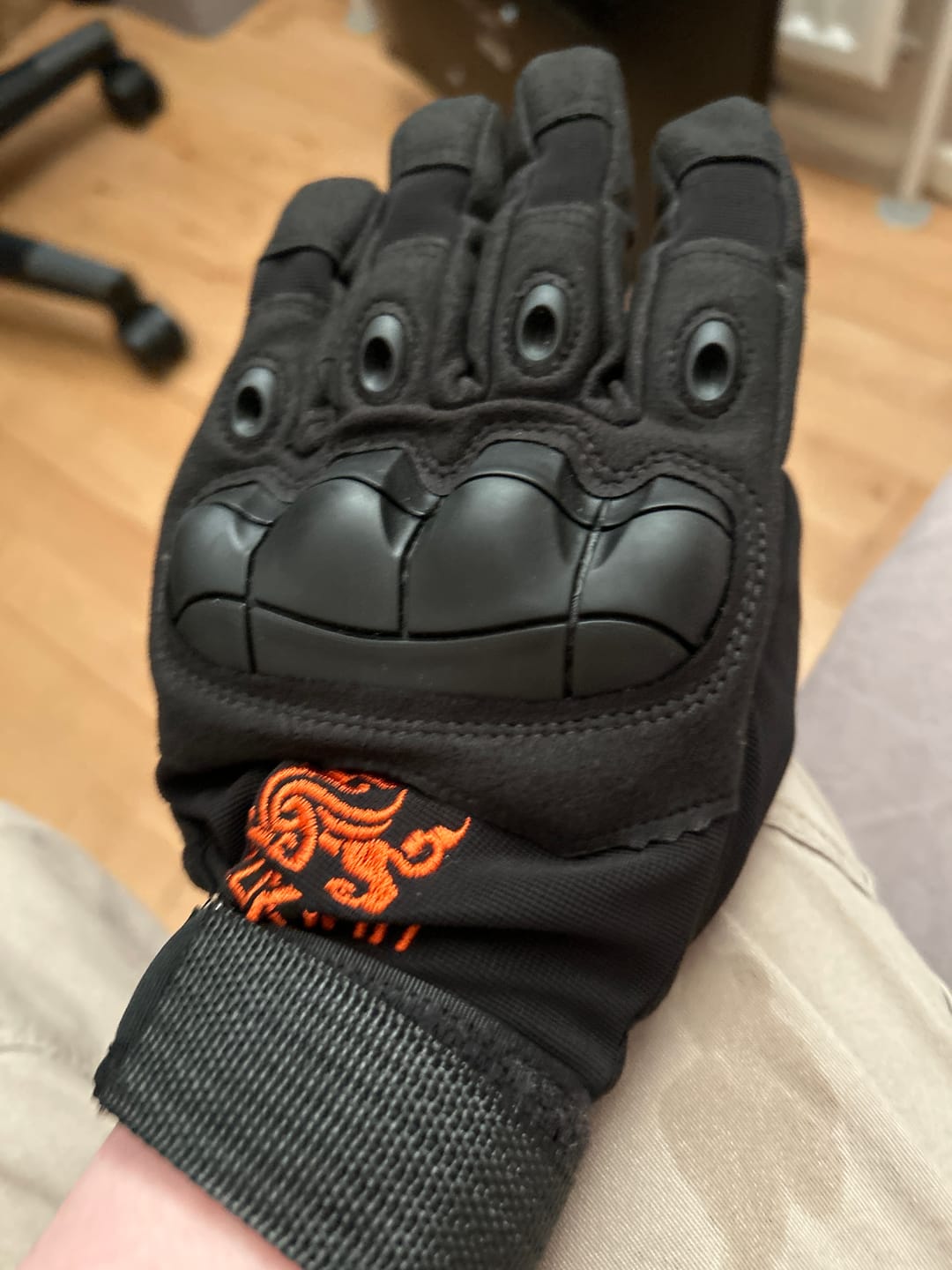 Customer photo review of KuKirin Electric Scooter Gloves