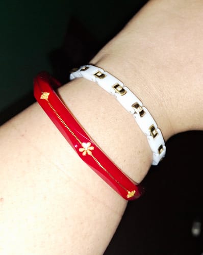 Customer photo review of "Divine Gold Essence - Red Shringar"