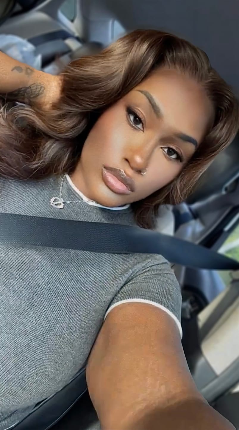 Customer photo review of Outre Perfect Hairline True Frontal Glueless Hand-Tied 13x6 HD Lace Front Wig - PEAK 701 - Pre-Shaped