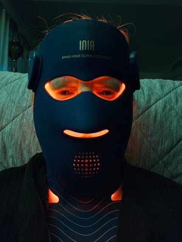 Customer photo review of INIA GLOW 4D 940nm Dual NIR Wireless LED Mask