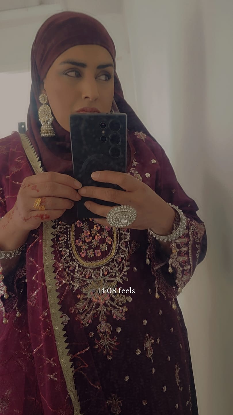 Customer photo review of Rang Rasiya Eid Collection DER-01