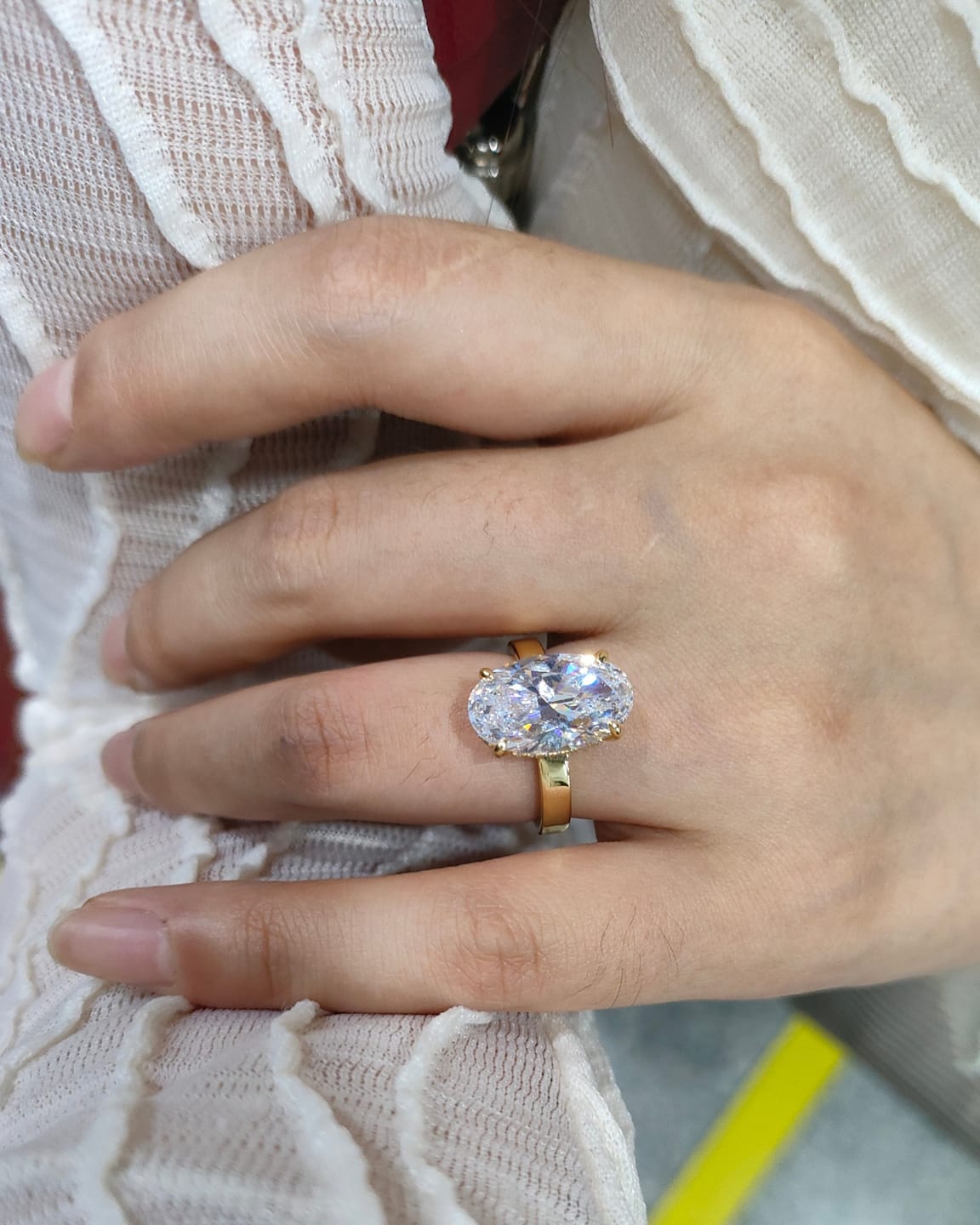 Customer photo review of S925 6.0Ct Solitaire Oval Cut Engagement Ring In Sterling Silver Stackable Ring For Women