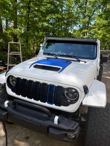 Customer photo review of Mojave/392 Hood Graphic - Black Outline