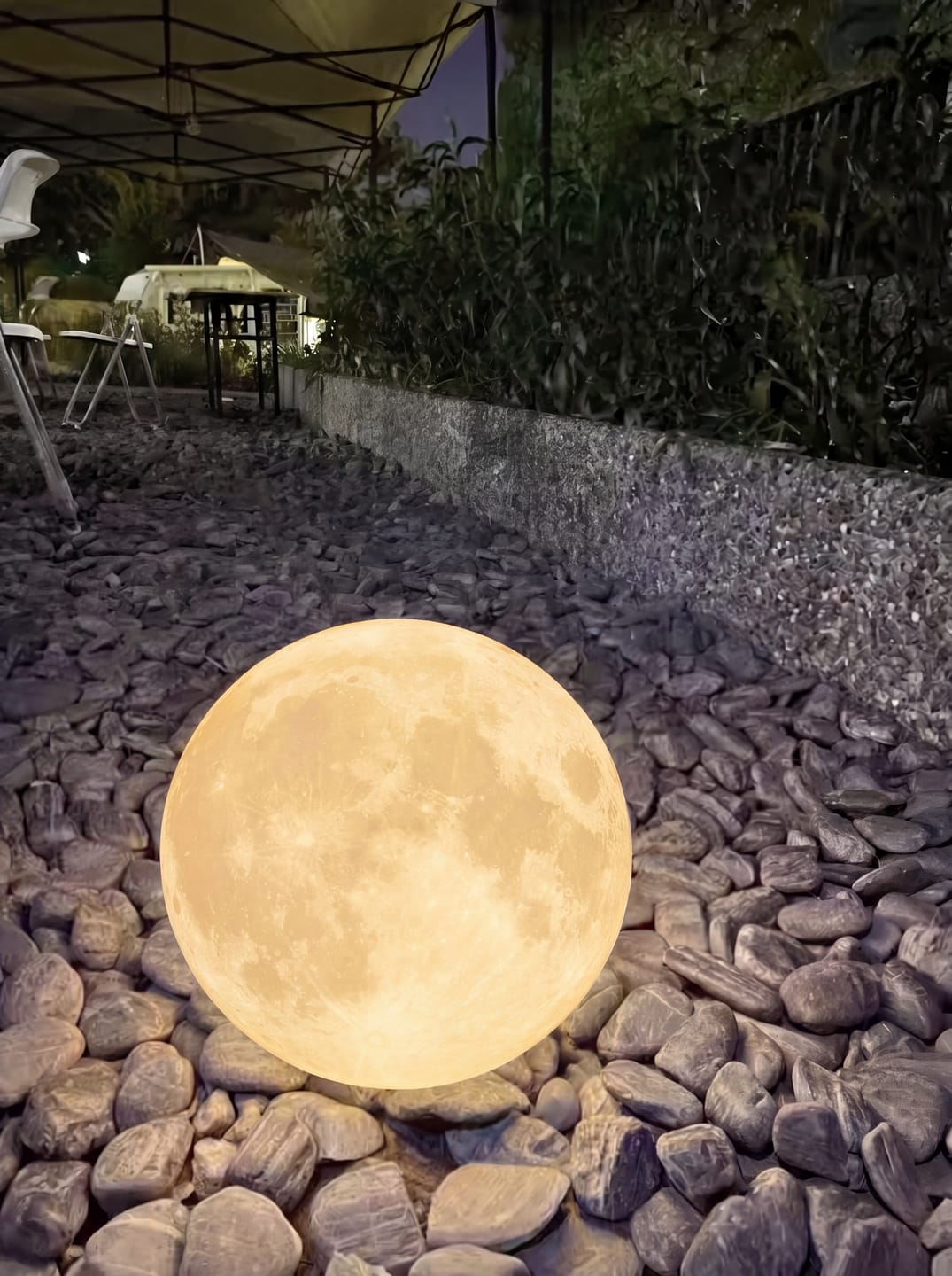 Avis client avec photo sur la lampe lunaire de jardin à énergie solaire