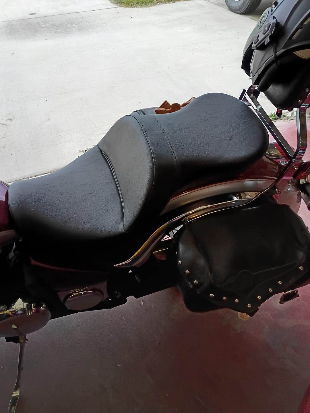 Customer photo review of 28L - Panzer Medium Hard Mount Kawasaki Vulcan 900 Classic VN900 Motorcycle Saddlebags