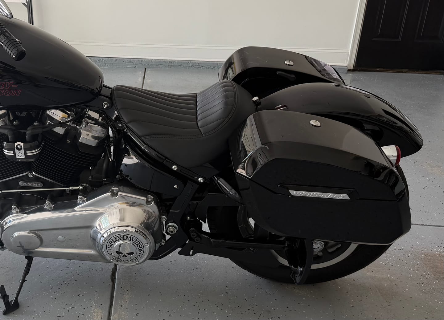 Customer photo review of 32L - Darkin Large Quick Mount Painted Hard Saddlebags for Harley Softail Standard FXST