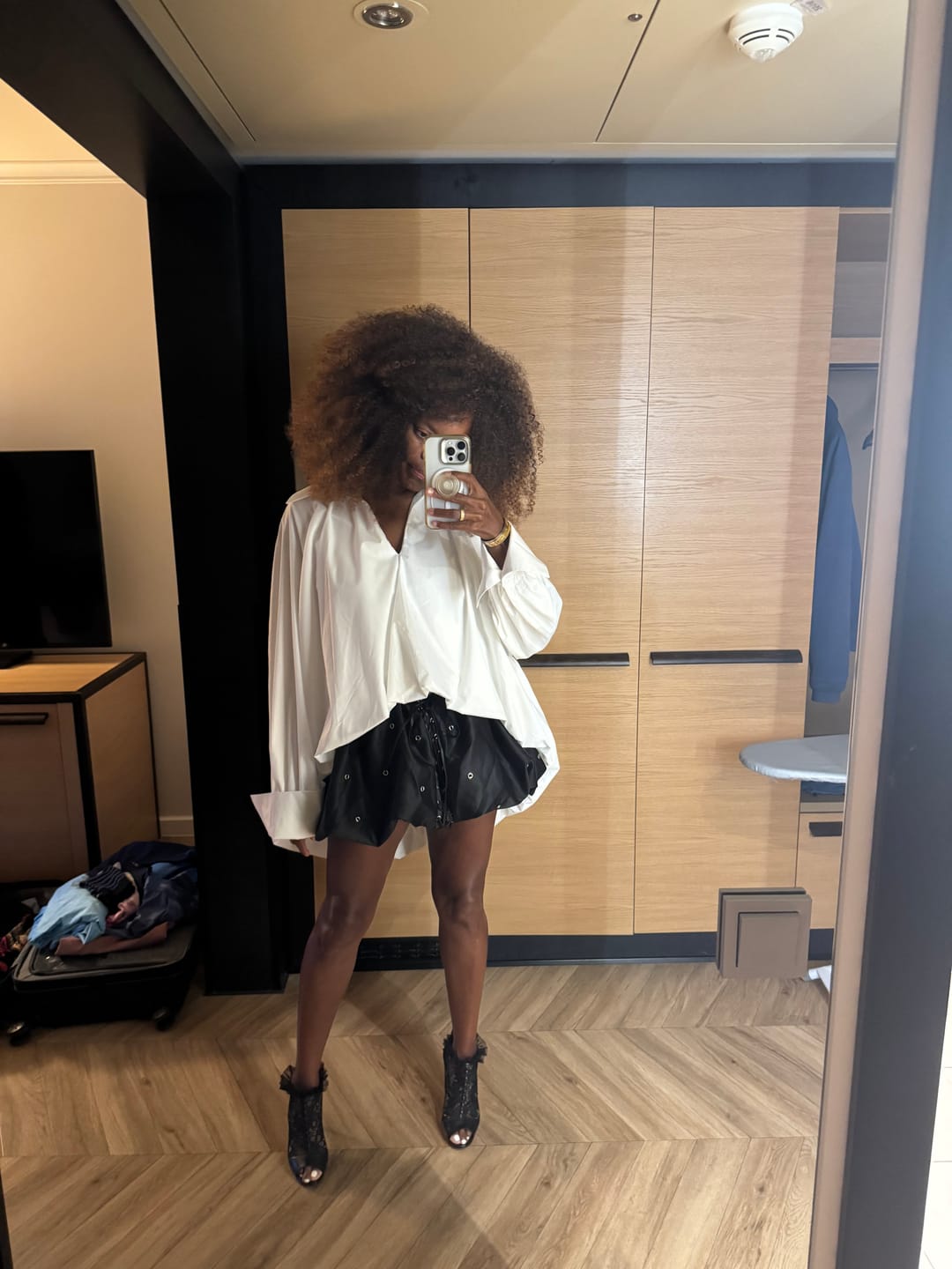 Customer photo review of White Bubble Shirt