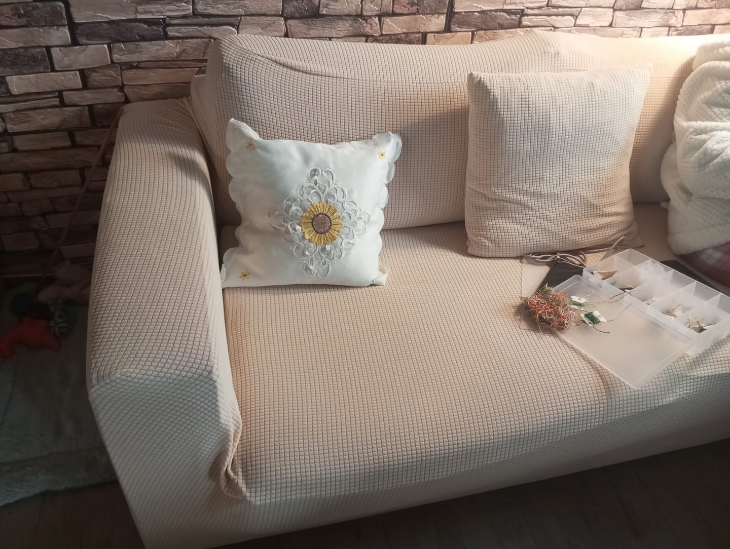 Customer photo review of Beige - Housse de Canapé Déperlante