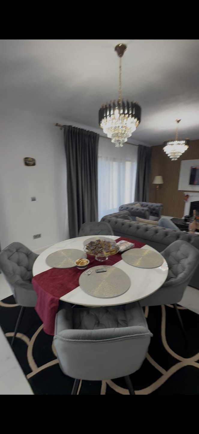 Customer photo review of Scaun tapitat modern CHERRY, gri/negru, stofa catifelata/metal, 58x57x87 cm