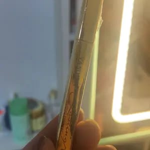 Customer photo review of Eyeliner liquido waterproof – Punta di precisione in fibra, a lunga durata e resistente alle sbavature (nero)