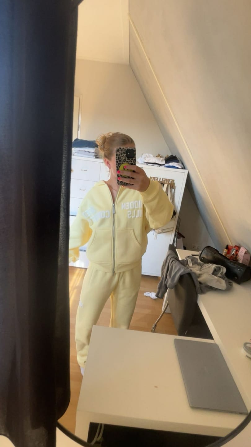 Customer photo review of GATED COMMUNITY STRAIGHT LEG SWEATPANTS BUTTER YELLOW