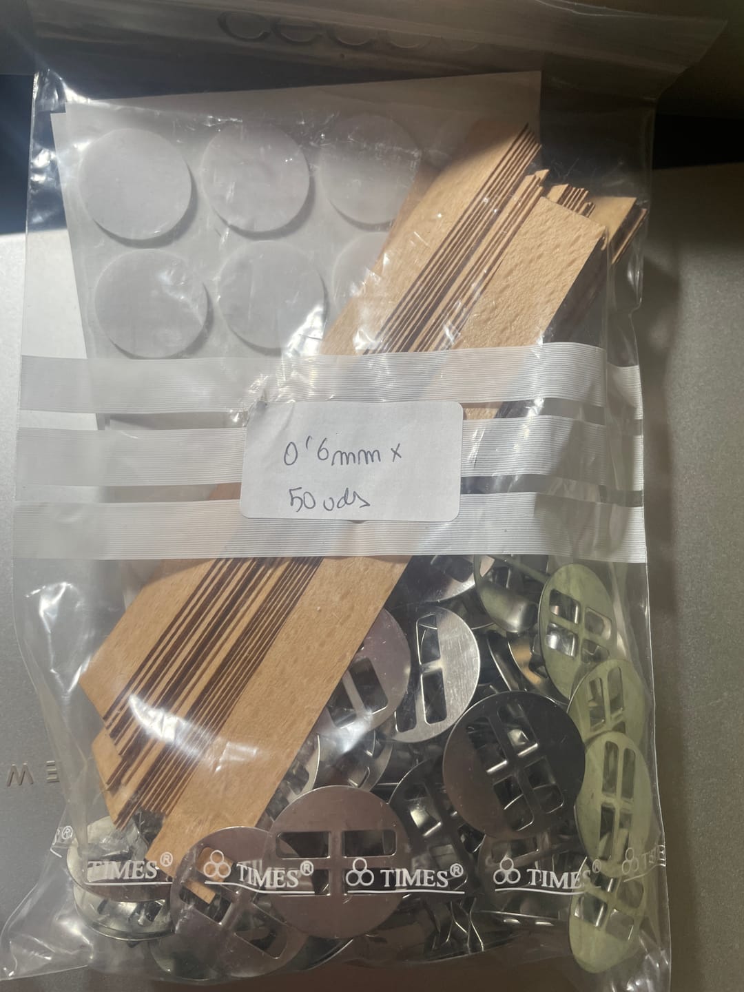 Customer photo review of MECHAS DE MADERA SIMPLE