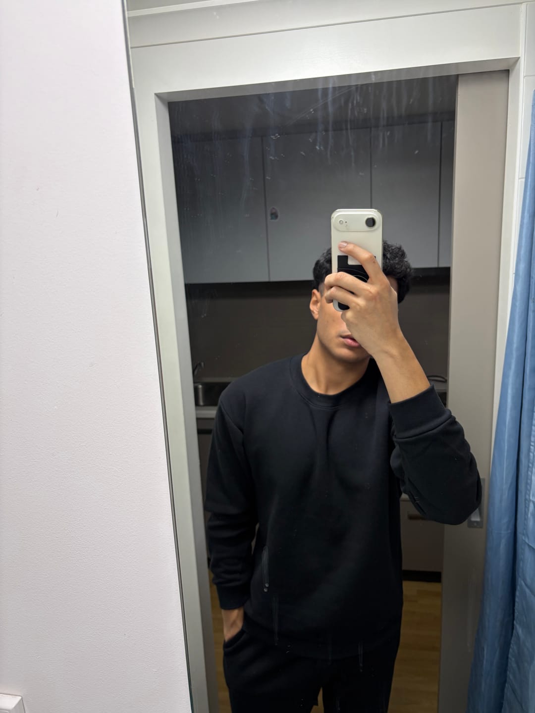Customer photo review of Crewneck Sweatshirt Tracksuit - Black