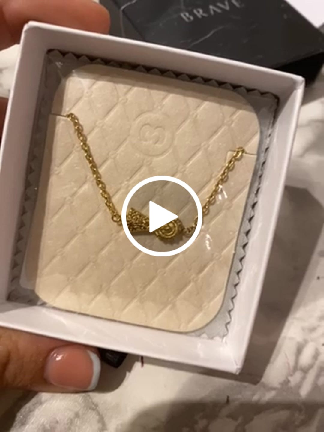 Customer video review of Pulsera Virgen del Pilar